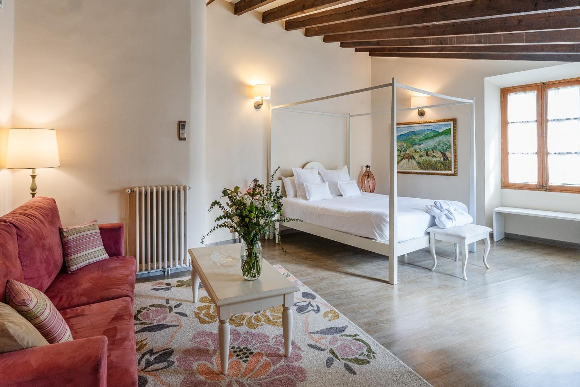 Junior Suite,1595402971:JPEG
